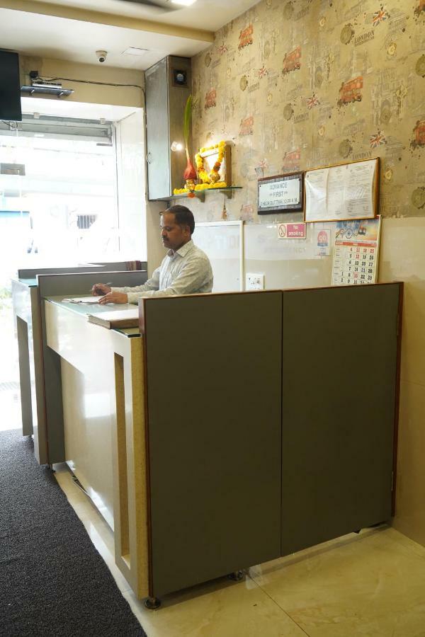 孟买 Sharda Residency酒店 外观 照片